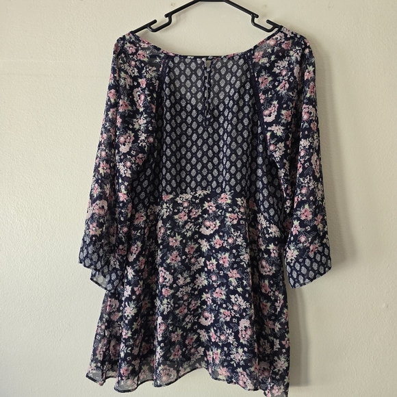 JESSICA SIMPSON MATERNITY Floral Navy Sheer Blouse Short Sleeve Size Small - Picture 14 of 17